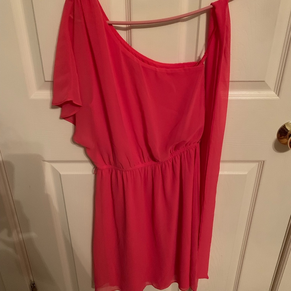One shoulder dress